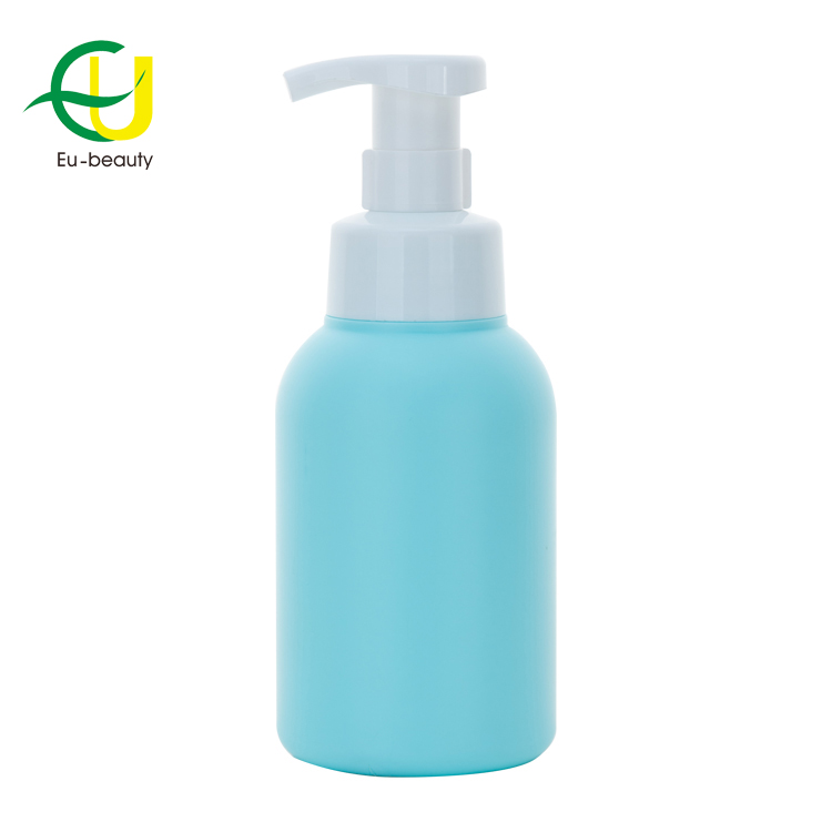 pompe à mousse blanche de 43 mm avec bouteille en plastique bleue de 200 ml