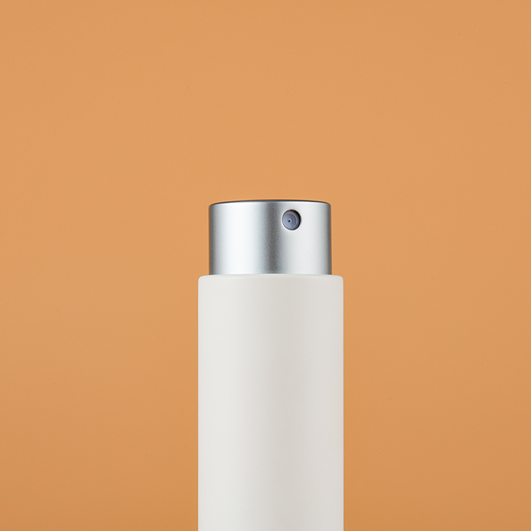 8ml refill aluminum spray bottle插图4 8ml refill aluminum spray bottle插图4