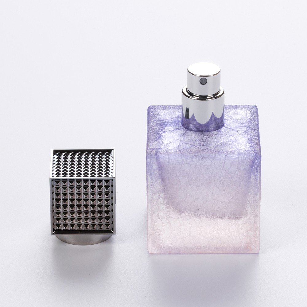 Luxury Packaging Wholesale Custom Logo 30ml Empty square Ice Flower Finish Glass Perfume Spray Bottles Manufacturer